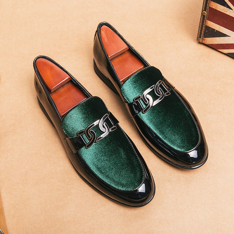2023 New British Slip-On Glossy Corduroy Pointed Toe Plus Size Leather Shoes Sleeve Casual Leather Shoes For Men - Image 1