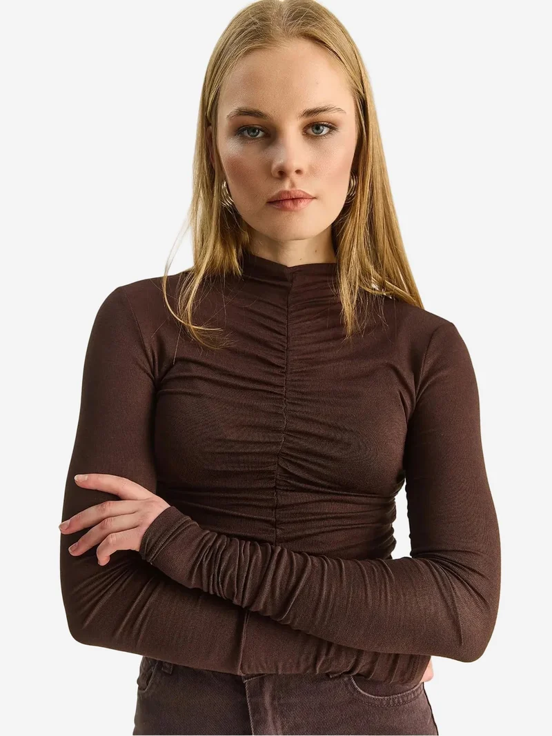 بيانكو لوتشي LUCCI Slim Fit Half Turtleneck Blouse with Drape Detail