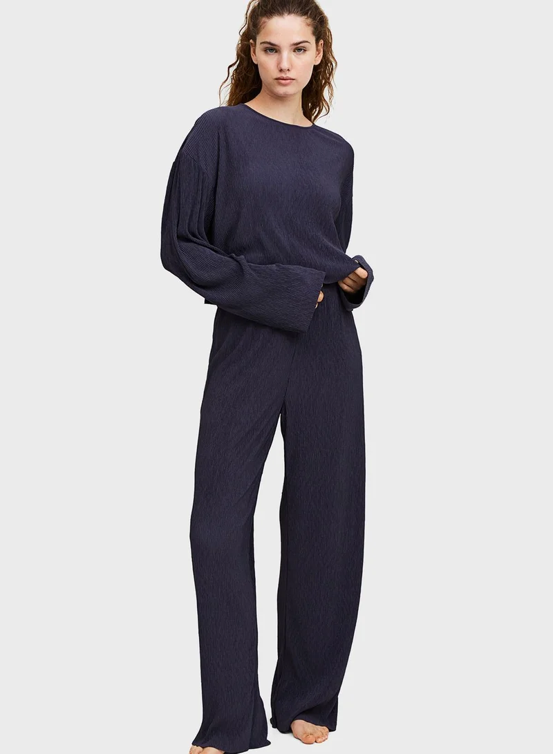 H&M High Waist Crinkled Pants
