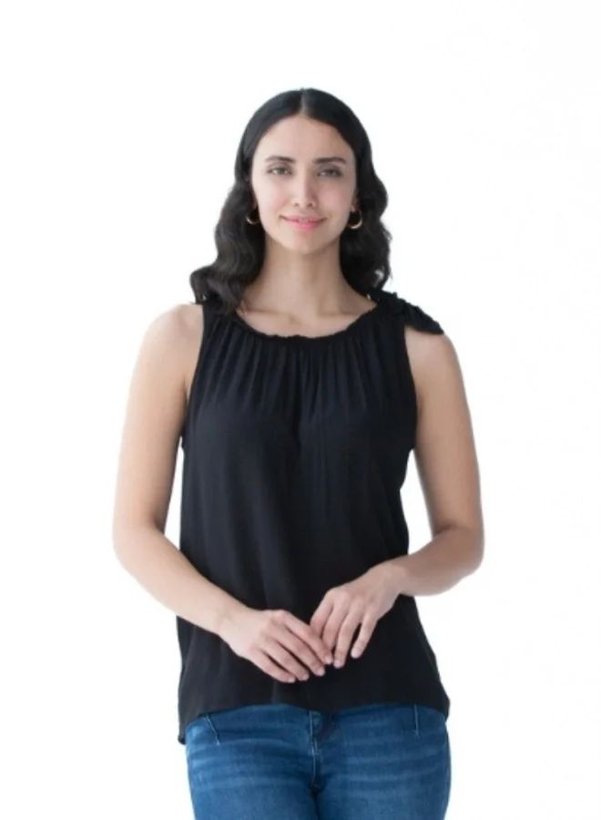ZABAIONE Versatile black sleeveless top with a gathered neckline, perfect for layering or standalone use.