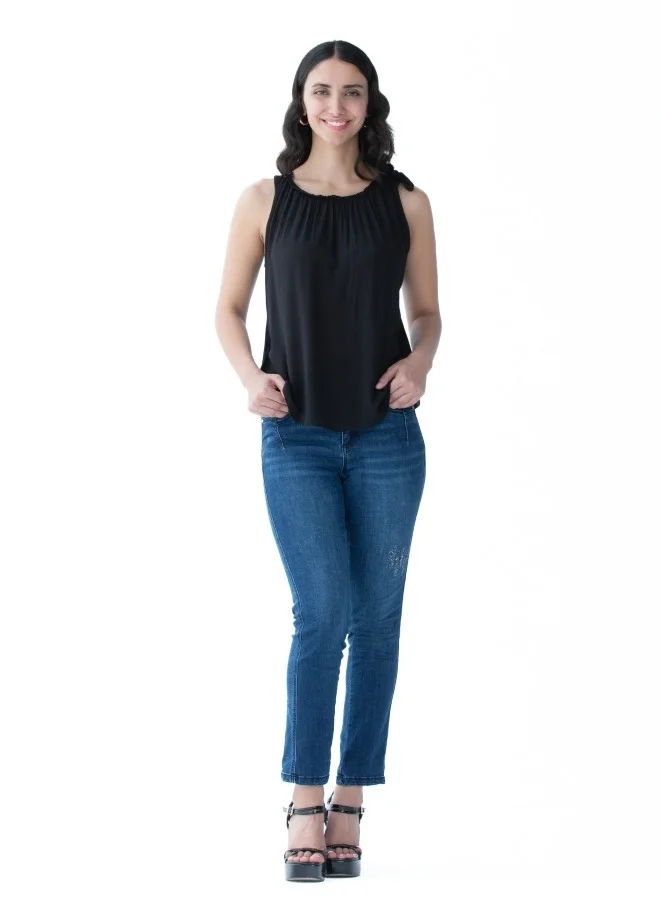 ZABAIONE Versatile black sleeveless top with a gathered neckline, perfect for layering or standalone use.