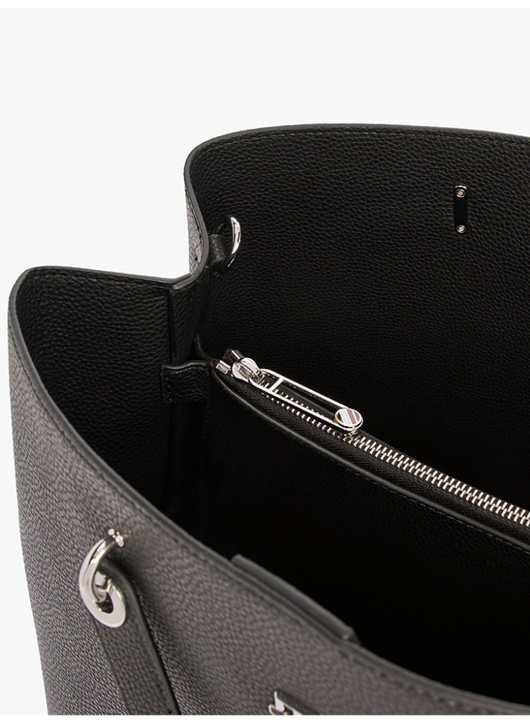 تومي هيلفيغر حقيبة ساتشيل بشعار - Image 4