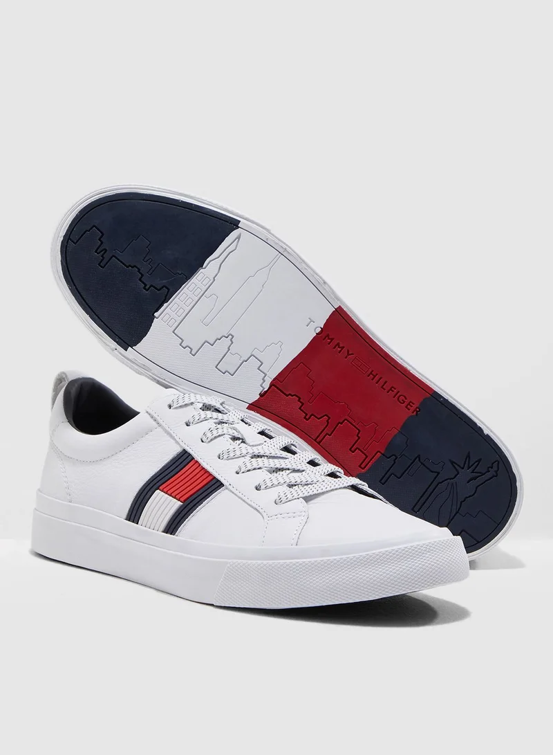 TOMMY HILFIGER Flag Detail Leather Sneaker