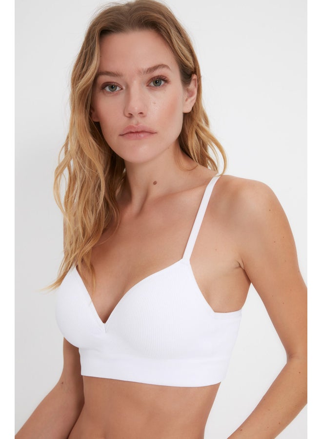 trendyol White Seamless/Seamless Covered Bra THMAW22SU0043  - Image 4