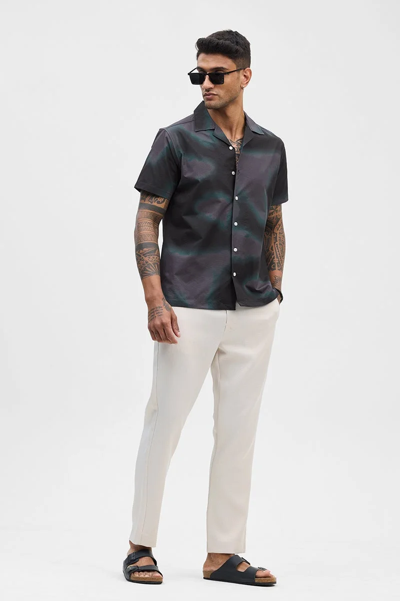 سنيتش قميص رمادي فحم بقصة صندوقية مجردة