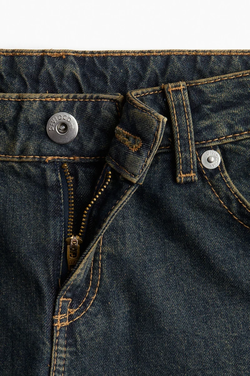 اتش اند ام جينز بقصّة مستقيمة وخصر منخفض