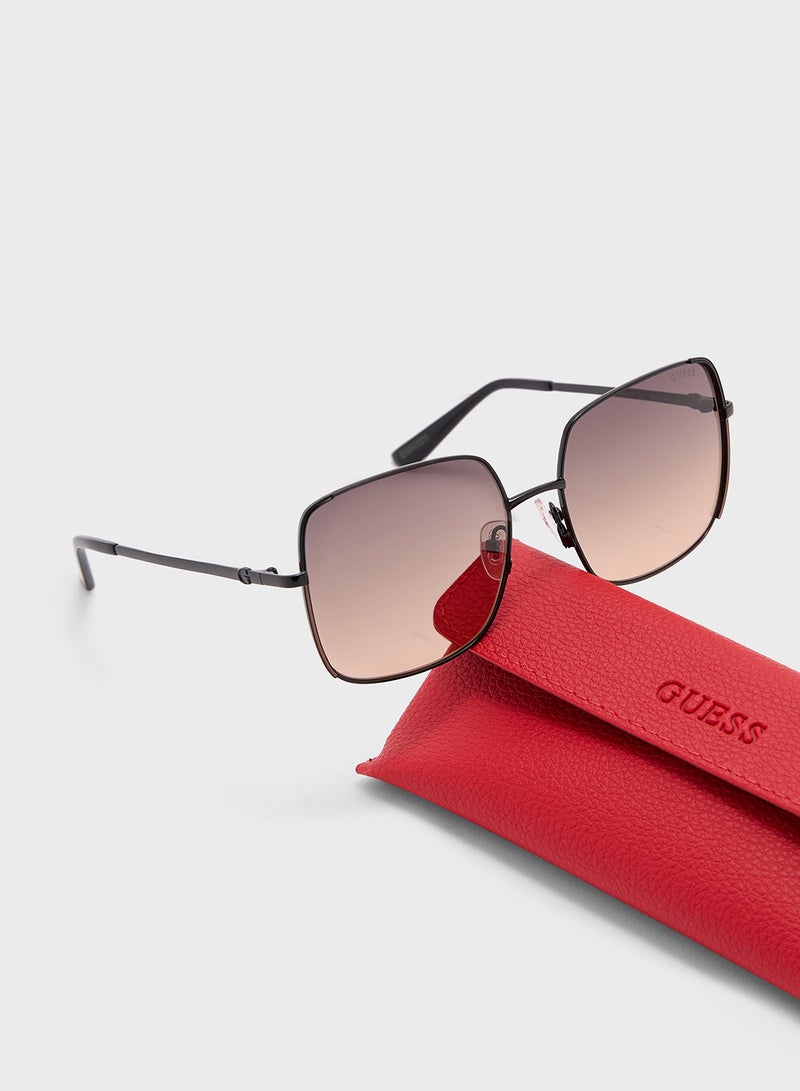 GUESS Oversized Sunglasses - Image 5