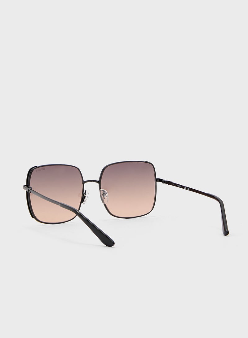 GUESS Oversized Sunglasses - Image 3