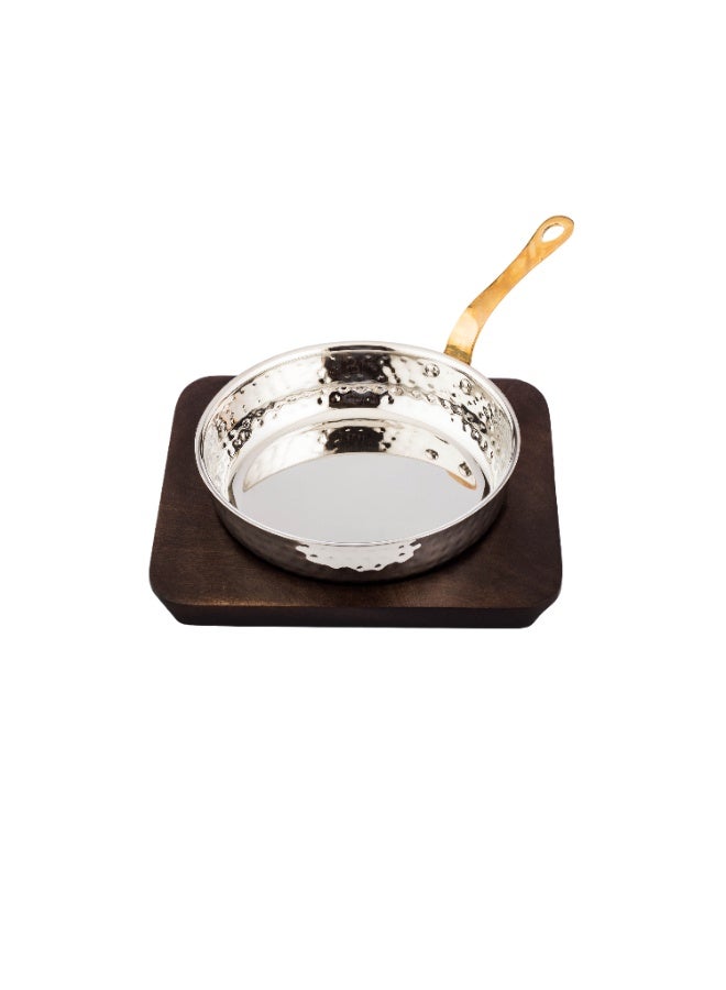 🍳 Indian Hammered Stainless Steel Pan – Large 18cm with a luxurious wooden base | 900ml capacity | Elegant gold handle - Image 4