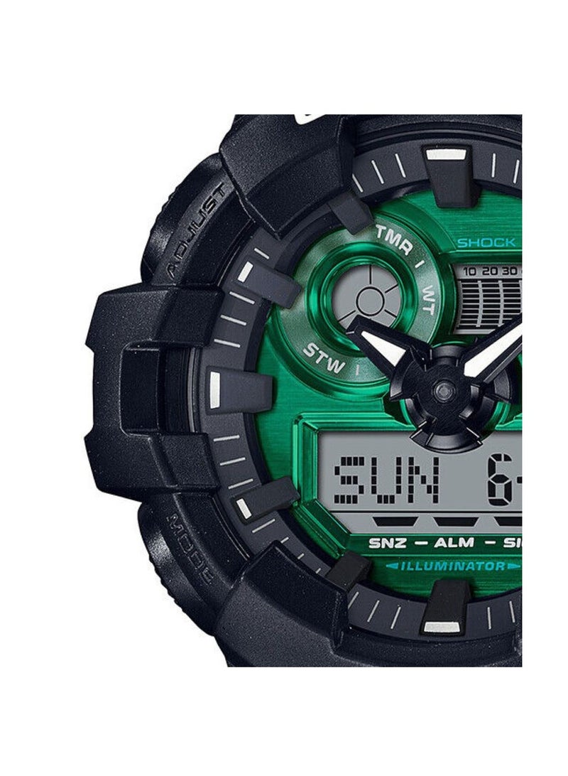 CASIO ساعة يد رجالية G-SHOCK ذات الإصدار المحدود باللون الأسود والأخضر GA-700MG-1A - Image 4