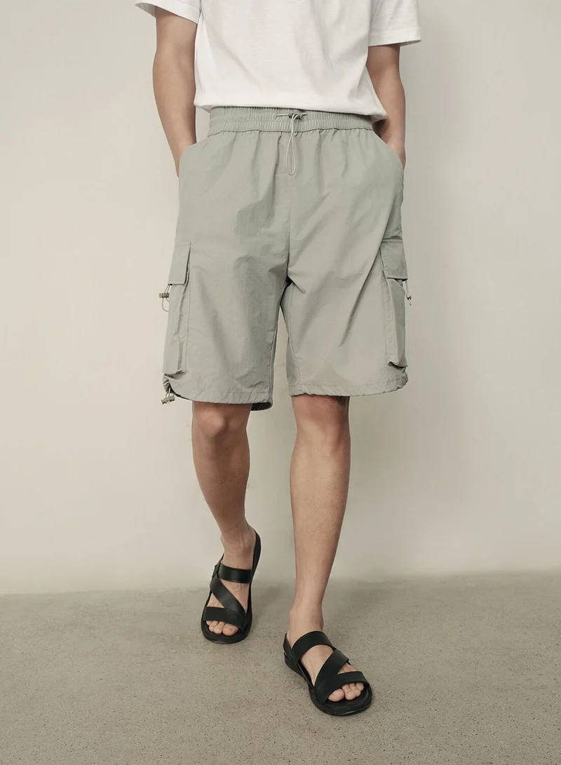 Men’s Nylon-Cotton Twill Elastic Waist Shorts | Korea Collection