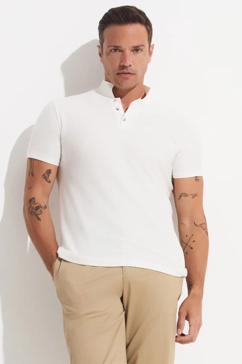 جون Men's Regular Fit Collar T-Shirt