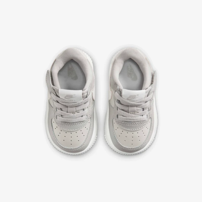 Nike Kids' Force 1 Low LV8 EasyOn Shoes