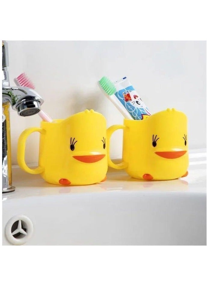 حامل أقلام للمكتب ، حامل بتصميم بطة صفراء صغيرة يستخدم للأقلام أو فرش المكياج او معجون الاسنان ، يستخدم على سطح المكتب - Image 4