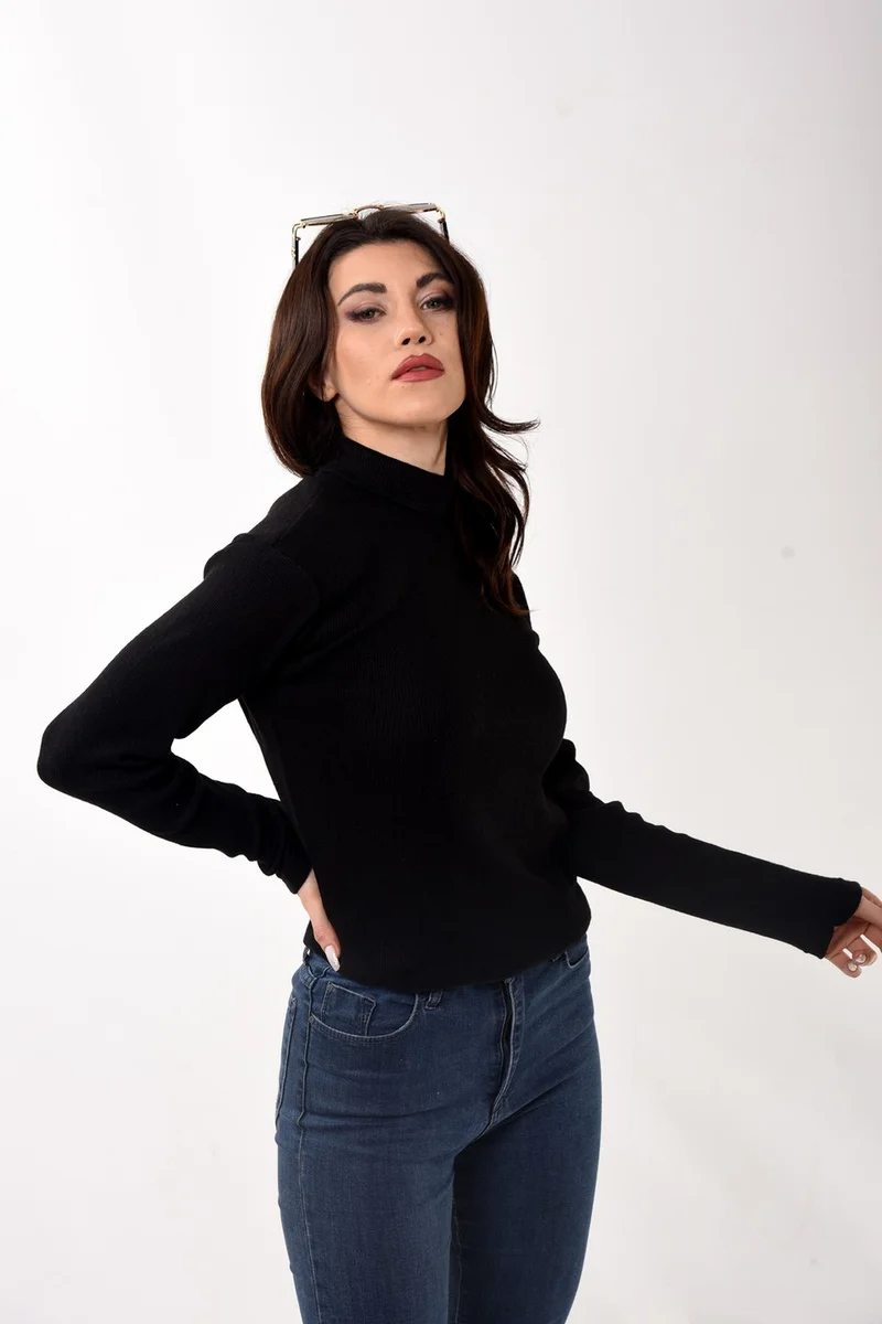 بيليفانتي كولكشن Women's Turtleneck Turtleneck Slim Fit Sweater Black