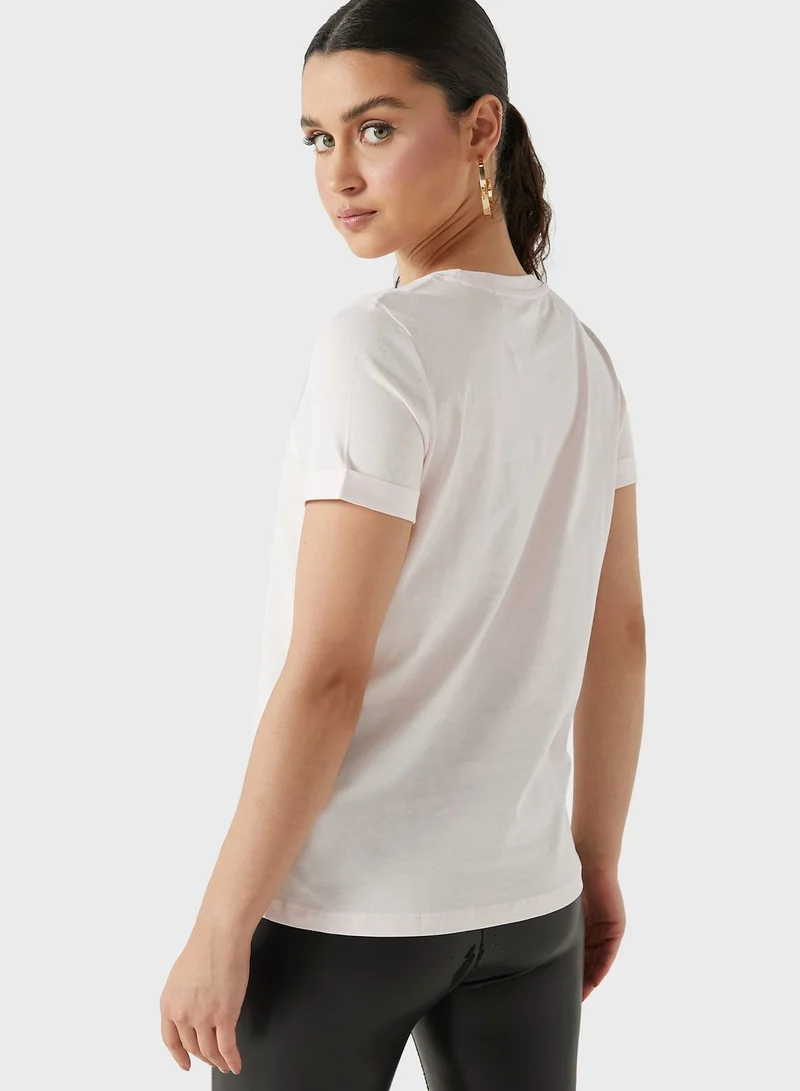 GUESS Roll Sleeve Logo T-Shirt