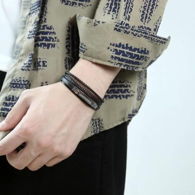 Tazweeq Classic Multi - Layer Stainless Steel Leather Bracelet, Black Stainless Steel and Leather Bracelet for Mens Magniticic Clasp Bangles Office Accessories Charrm Jewelry - Image 3