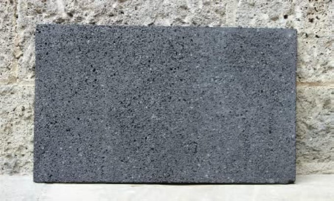 VOLCANIC STONE COOKING TILES FLAT SURFACE WITHOUT GROOVES 8 X 12 LAVA COOKING STONE PIZZA MEAT SEAFOOD AND VEGETABLESOUTDOOR STEAK BARBECUECAMPING BARBECUE NET BAKING PAN GRILL