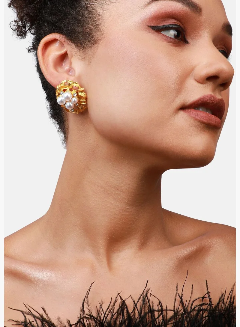 SOHI Gold Plated Pearls Western Wear Stud For Women