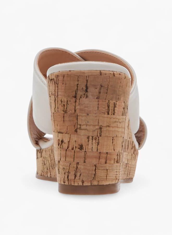 سيليست صنادل نسائية سهلة الارتداء بكعب ويدج بلون سادة - Image 5