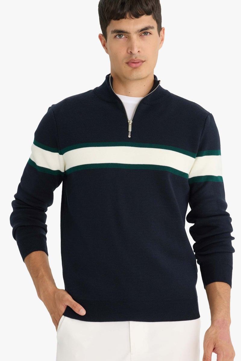 ديفاكتو بلوفر تريكو قصة عادية بياقة مدورة - Image 1