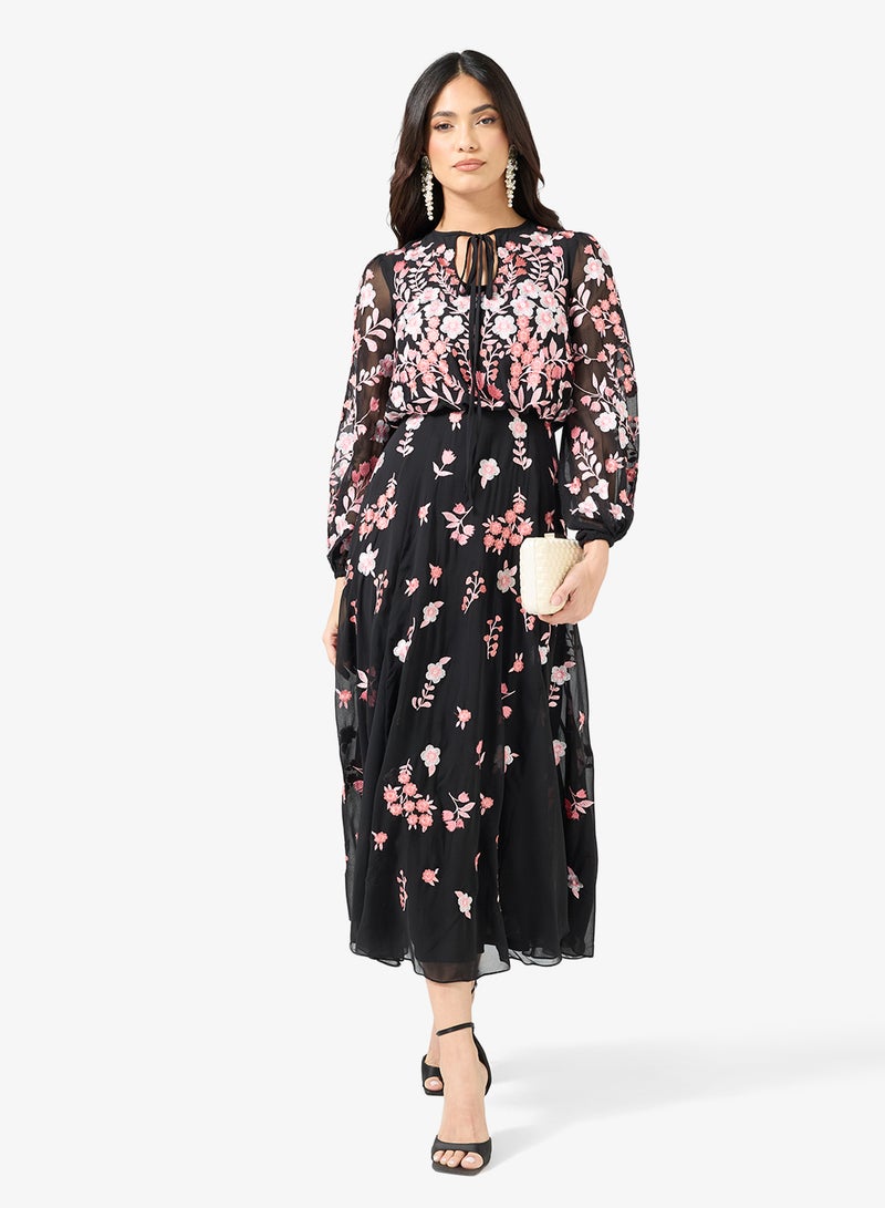 فروك اند فرل فستان ماكسي طويل بأكمام مطرزة - Image 4