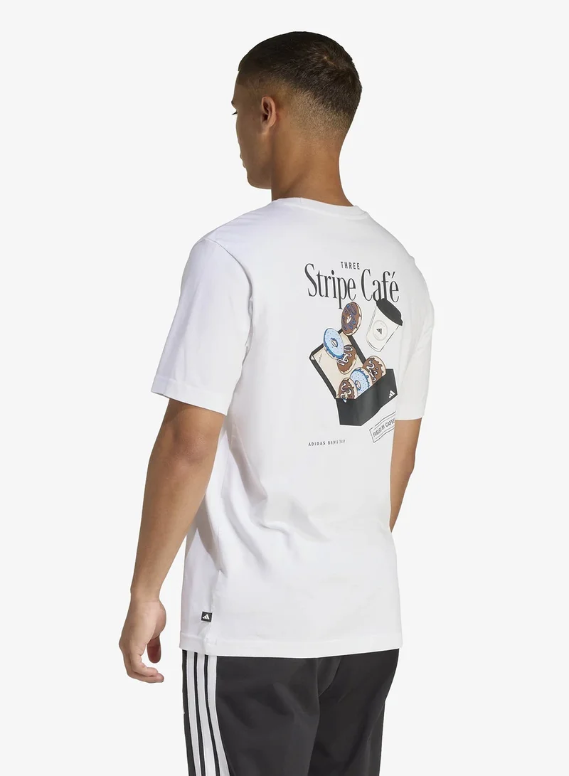 اديداس تيشيرت بطبعة جرافيك لقهوة وكافيه ودونات