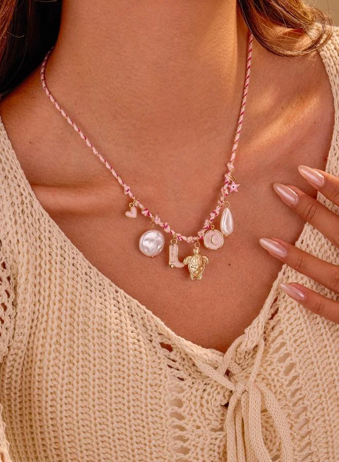 تايك تو عقد بقلادة وردية