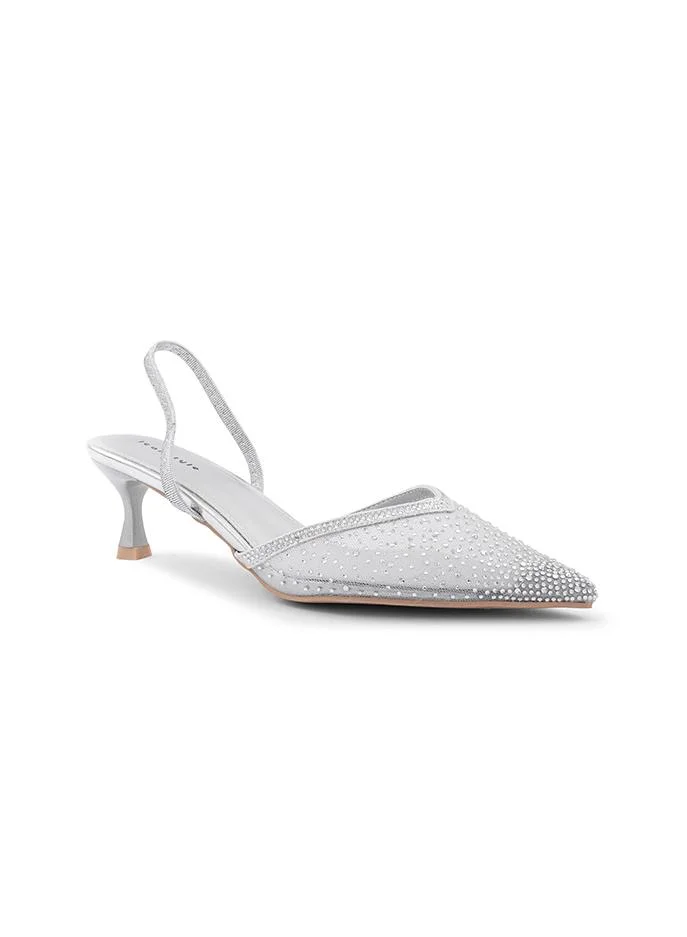 أيقون Modern open-toe heel shoes with sleek design.