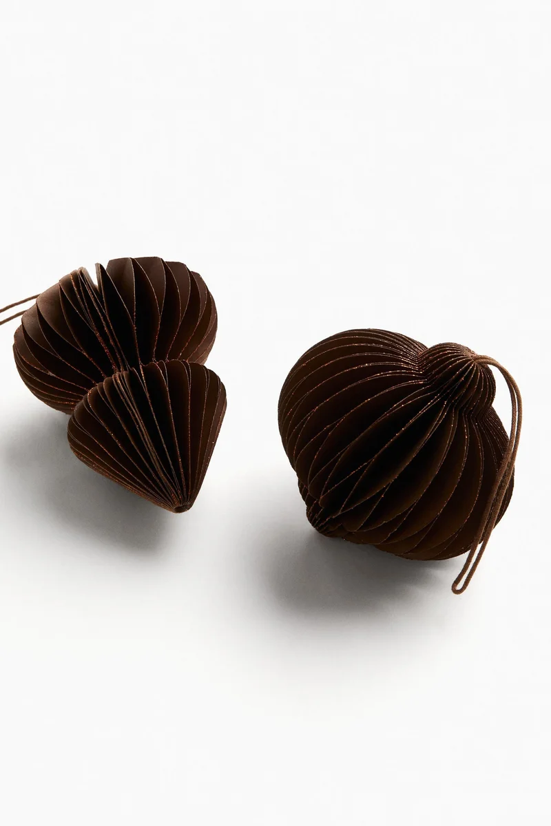 اتش اند ام زينة كريسماس ورقية - عبوة من قطعتين