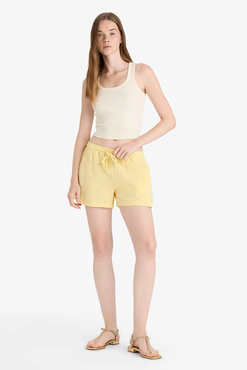 ديفاكتو A Cut Muslin Normal Waist Short Leg Shorts