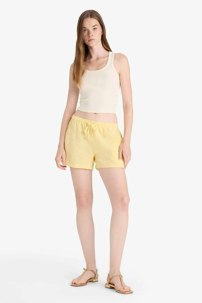 ديفاكتو A Cut Muslin Normal Waist Short Leg Shorts