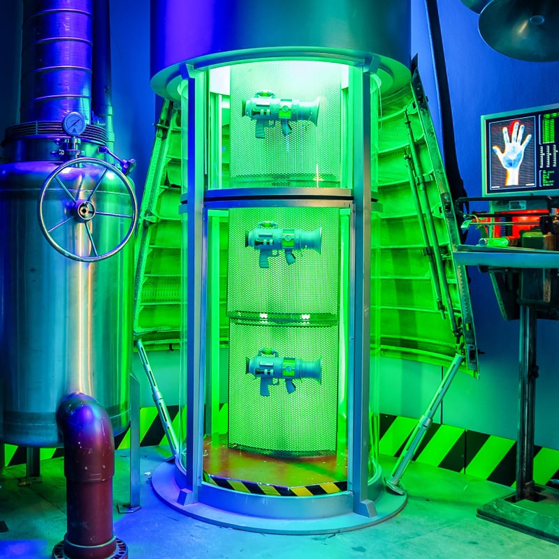 Minions Despicable Me 4 Ultimate Fart Blaster Toy - Shoots Real Fog Rings | 15 Hilarious Sound Effects | Lights Up & Banana/Fart Scents | Includes 2 Scent Formulas | Great Gag Gift for Kids Ages 4+ - Image 2