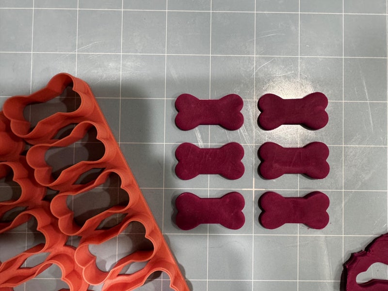 Cookie Cutz Dog Bone Multicutter (1.5"" x 24 bones) - Image 3