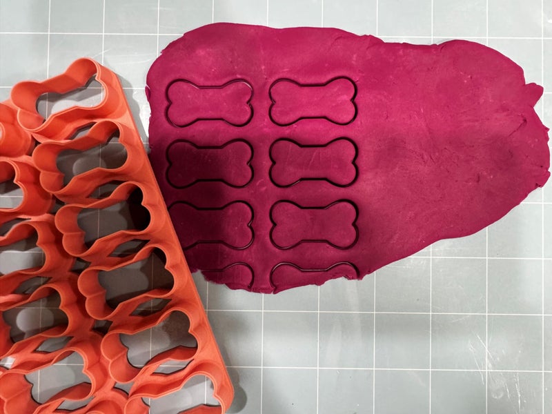 Cookie Cutz Dog Bone Multicutter (1.5"" x 24 bones) - Image 2