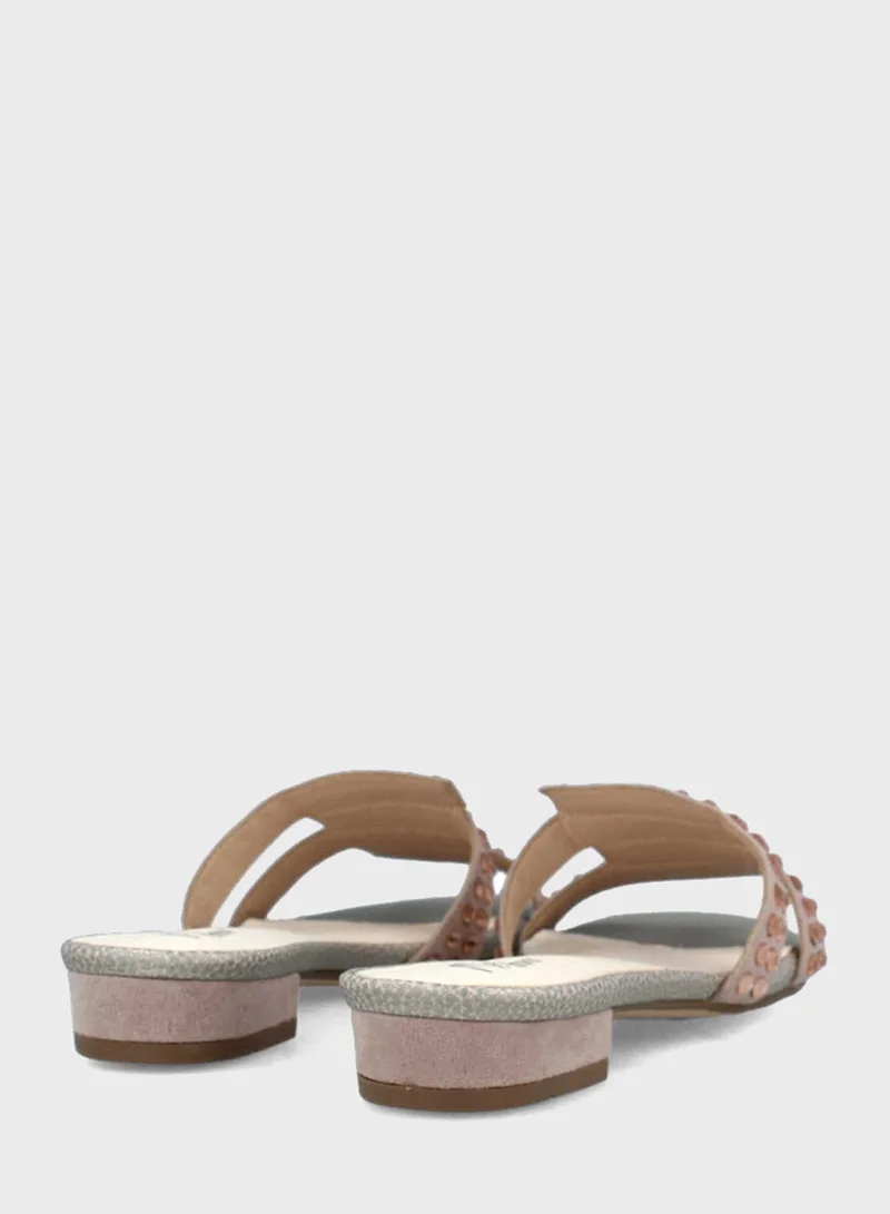 MENBUR Capra Flat Sandals