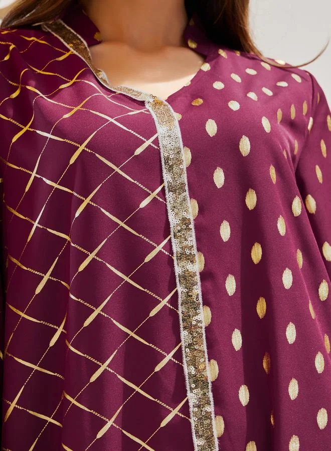 Styli Foil Printed Collared Jalabiya with Lace Detail