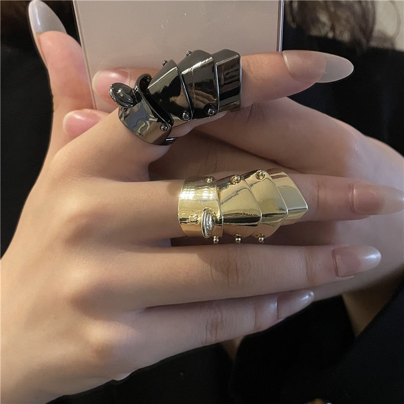 Japanese And Korean Hip-Hop Punk Exaggerated Personality Ring Armor Four-Bone-Section Saturn Ring Diablo Fashion Accessories For Women - Image 2