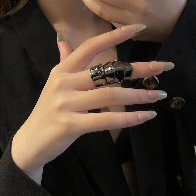 Japanese And Korean Hip-Hop Punk Exaggerated Personality Ring Armor Four-Bone-Section Saturn Ring Diablo Fashion Accessories For Women - Image 4