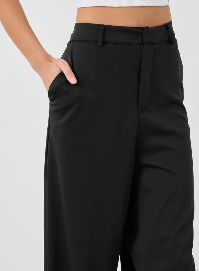 Styli Women Black Stretch Wide Leg Pants with Side Pockets