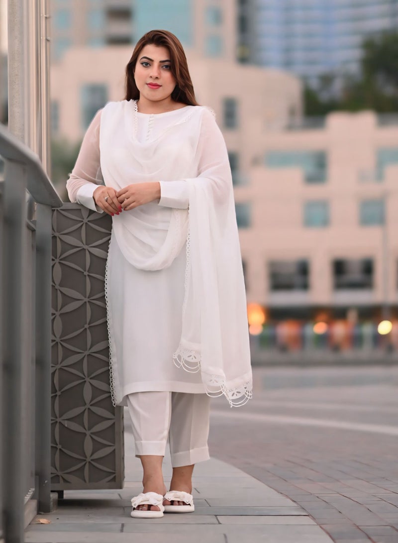 Queens Landing Fashion Long Shirt with Capri and Dupatta  - Image 2
