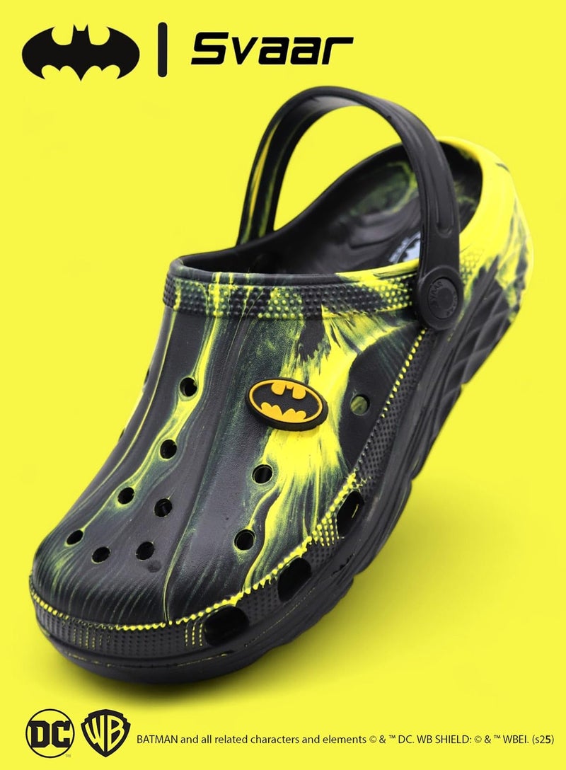 SVAAR Batman Men's Marble Effect Clogs with Authentic Batman Charms and Adjustable Back Strap Black - Image 2