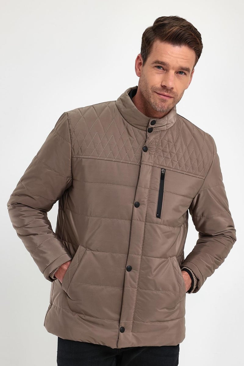 Sivaist Men's Cream Standard Fit Normal Cut Fur Lined Stand Collar Snap Detail Zippered Winter Coat  - Image 3