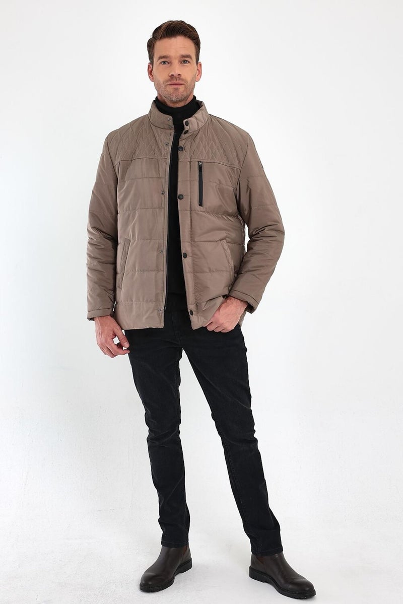 Sivaist Men's Cream Standard Fit Normal Cut Fur Lined Stand Collar Snap Detail Zippered Winter Coat  - Image 5