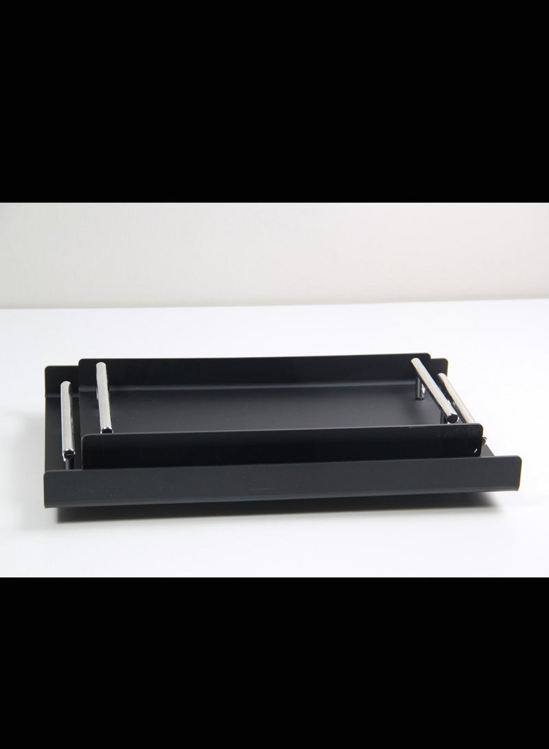 A set of multi-use serving trays  - Image 1