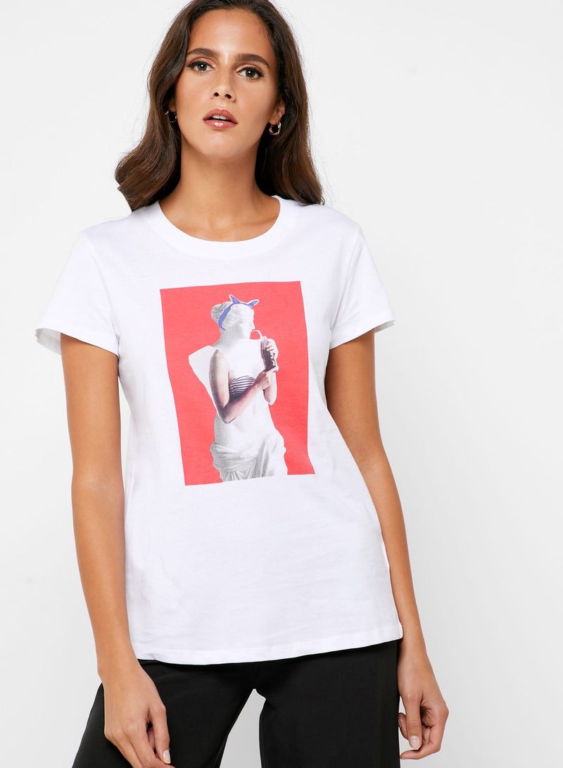 ريزرفد تيشيرت باكمام قصيرة - Image 1