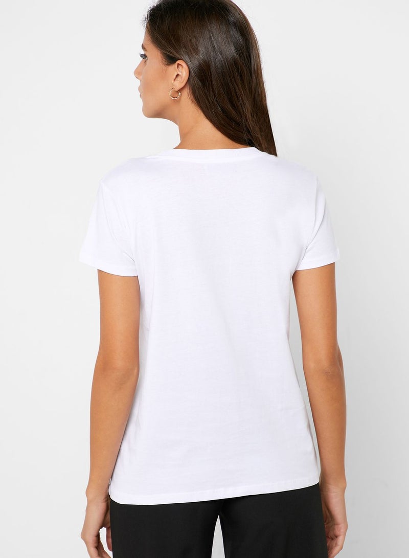 ريزرفد تيشيرت باكمام قصيرة - Image 2