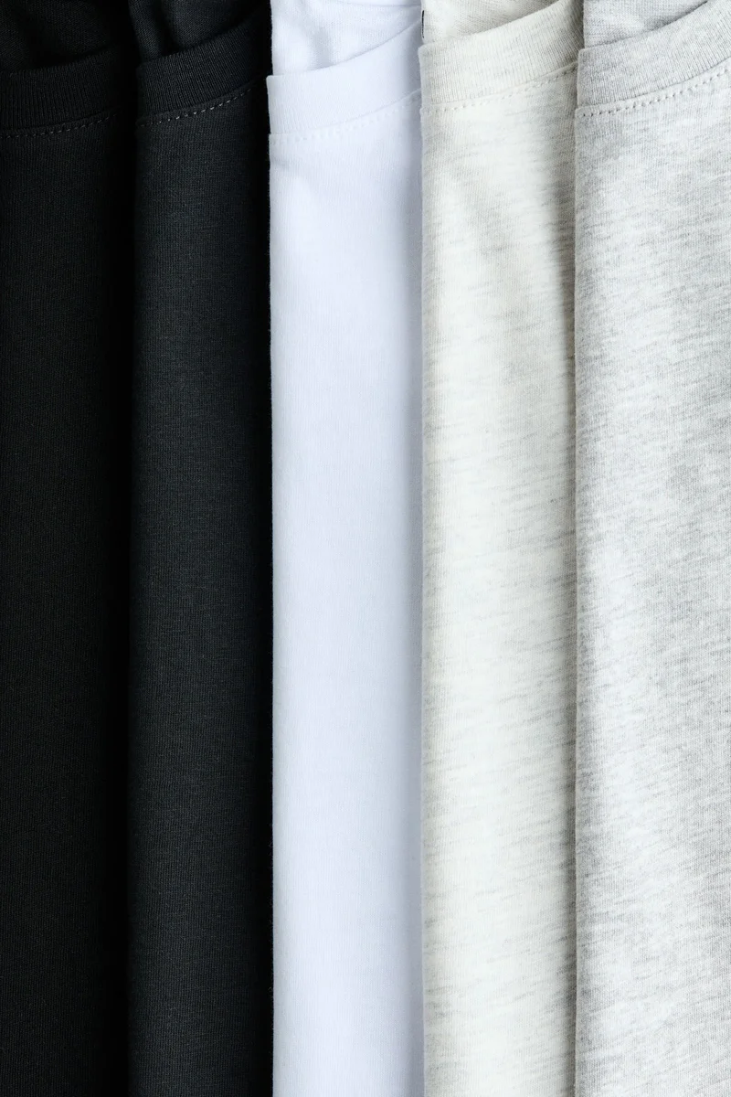 اتش اند ام تي-شيرت قطني- عبوة من 5 قطع