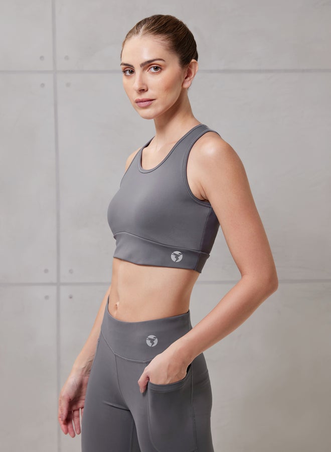 تكنوسبورت حمالة صدر رياضية مبطنة بدون أسلاك بتفاصيل شعار رمادي - Image 2
