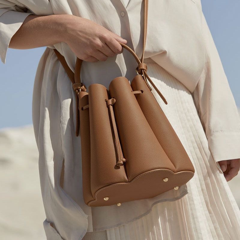 French Niche Design Polene Petal-Shaped Bucket Bag Commuter Crossbody Shoulder Bag For Women - Image 5